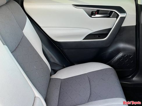 Certified 2024 Toyota RAV4 XLE w/ Convenience Package FWD image 14