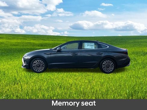 New 2025 Hyundai Sonata Limited image 5