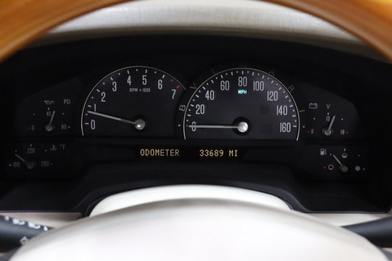 Used 2005 Cadillac XLR RWD image 50