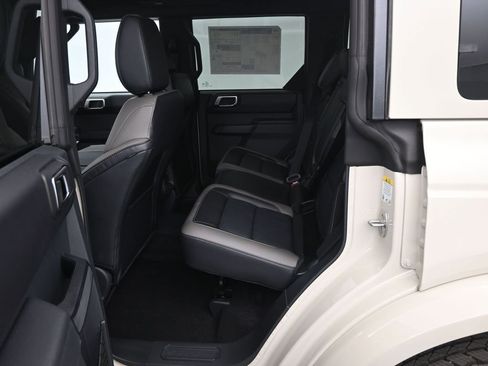 New 2026 Ford Bronco Outer Banks AWD/4WD image 18