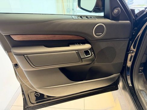 New 2025 Land Rover Discovery Dynamic SE AWD/4WD image 28