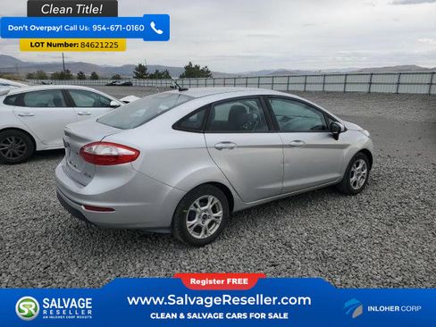 Used 2014 Ford Fiesta SE image 4