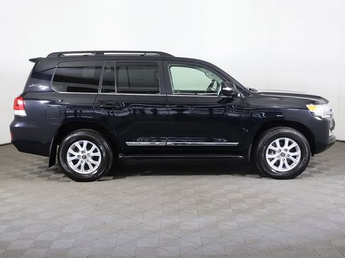 Used 2020 Toyota Land Cruiser image 22