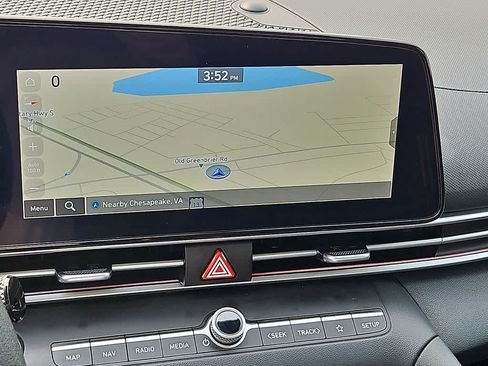 Used 2024 Hyundai Elantra SEL FWD image 15