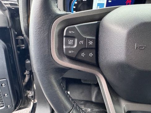 Used 2024 Ford Bronco Badlands image 12