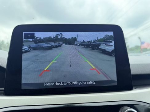 Used 2021 Ford Escape SE FWD image 27