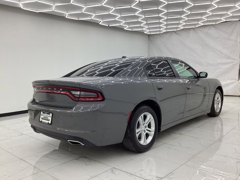 Used 2019 Dodge Charger SXT w/ Leather Interior Group image 11