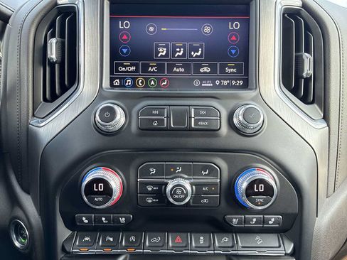 Used 2020 GMC Sierra 1500 Denali w/ Technology Package AWD/4WD image 17