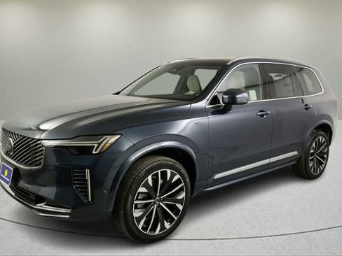 New 2026 Volvo XC90 B6 Plus w/ Protection Package Premier AWD/4WD image 8