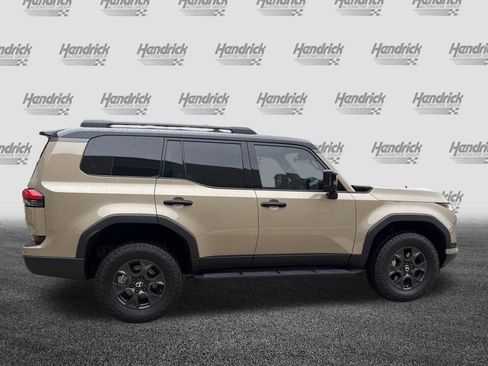 Used 2025 Lexus GX 550 image 11