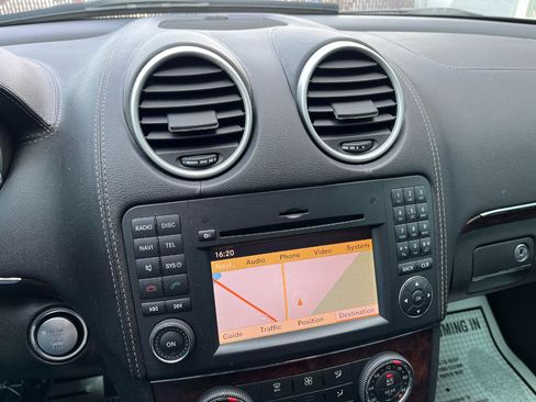 Used 2011 Mercedes-Benz GL 320 BlueTEC 4MATIC image 33