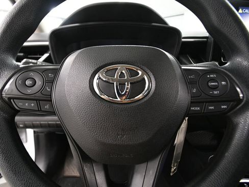 Used 2022 Toyota Corolla LE image 19
