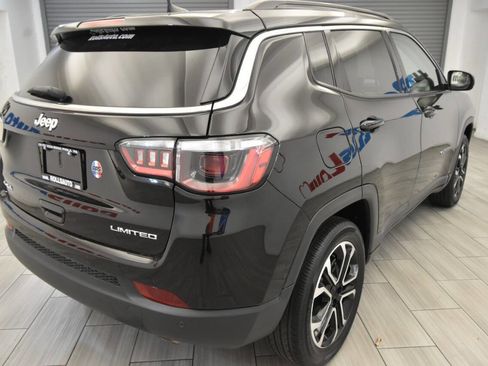 Used 2022 Jeep Compass Limited image 37