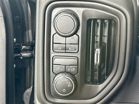 Used 2023 Chevrolet Silverado 1500 Custom image 19