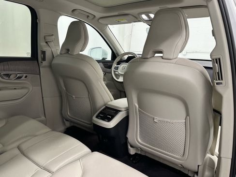 Used 2024 Volvo XC90 B5 Plus image 21