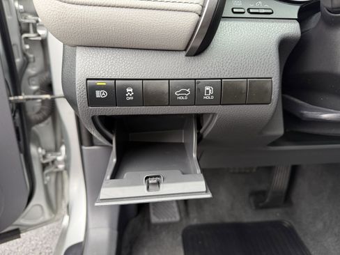 Used 2023 Toyota Camry SE image 23