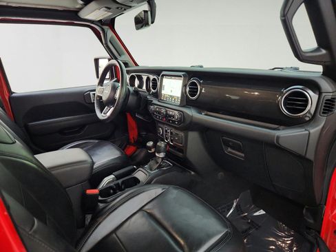 Used 2021 Jeep Wrangler Unlimited Sahara AWD/4WD image 25