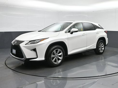 Used 2018 Lexus RX 450h AWD w/ Premium Package image 3