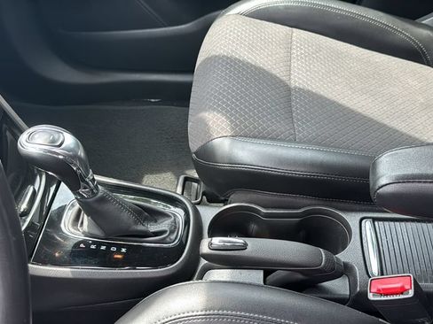 Used 2020 Buick Encore Preferred FWD image 22