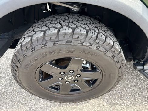 Certified 2024 Ford Bronco Black Diamond AWD/4WD image 12