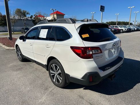 Used 2018 Subaru Outback 2.5i Limited image 9