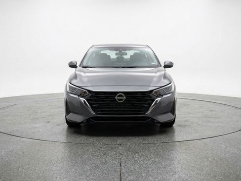 Used 2025 Nissan Sentra SV image 2