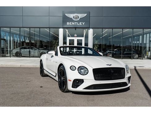 Used 2022 Bentley Continental GT V8 image 15