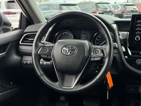 Used 2024 Toyota Camry SE FWD image 6