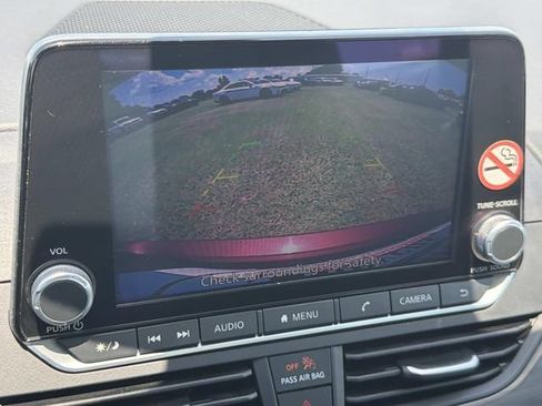 Used 2025 Nissan Altima 2.5 SV FWD image 30