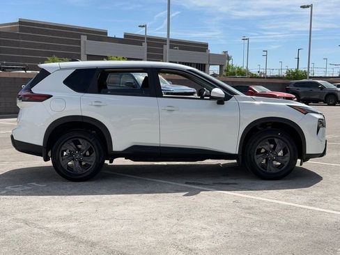New 2026 Nissan Rogue SV FWD image 7