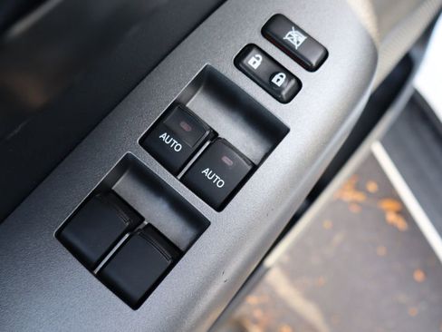 Used 2010 Toyota Sequoia SR5 image 29