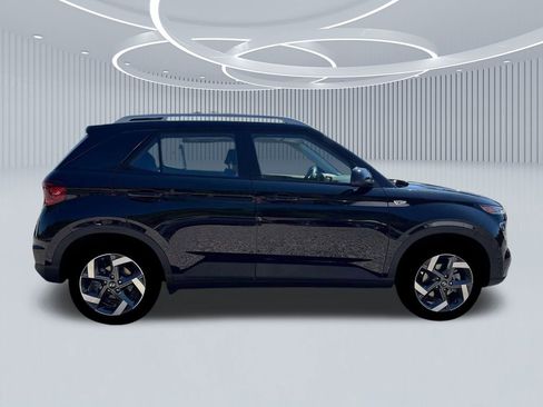 New 2026 Hyundai Venue SEL FWD image 9