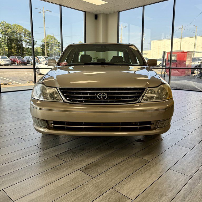 Used 2004 Toyota Avalon XLS FWD image 2