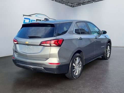 Used 2023 Chevrolet Equinox LT image 3