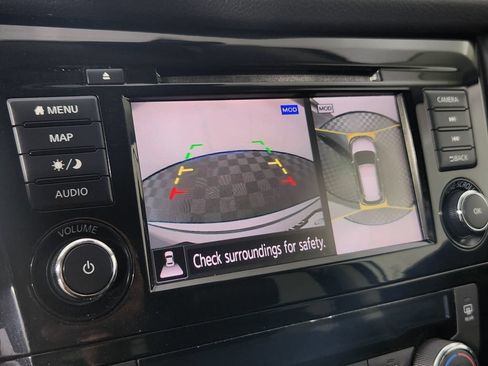 Used 2019 Nissan Rogue SL AWD/4WD image 28