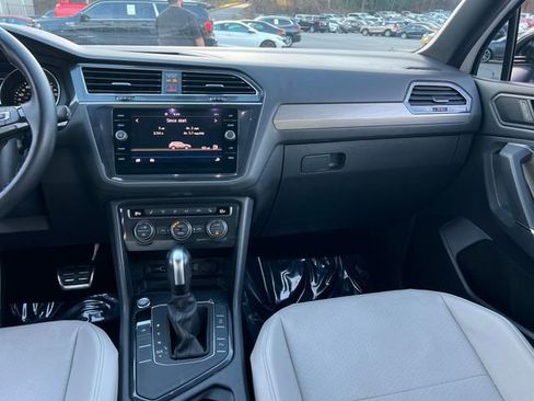 Used 2020 Volkswagen Tiguan SE R-Line image 15