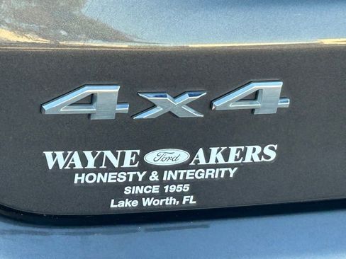 Used 2018 Jeep Compass Latitude w/ Popular Equipment Group image 23