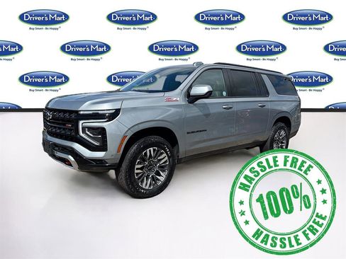 Used 2025 Chevrolet Suburban Z71 AWD/4WD image 3