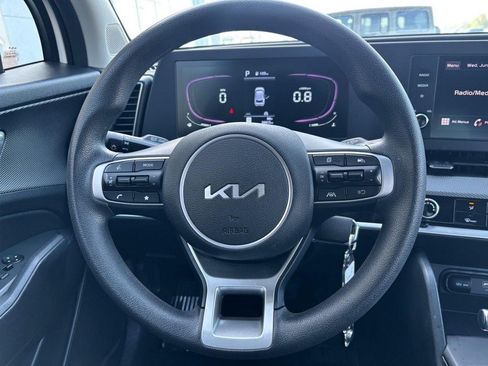 Used 2023 Kia Sportage LX AWD/4WD image 16