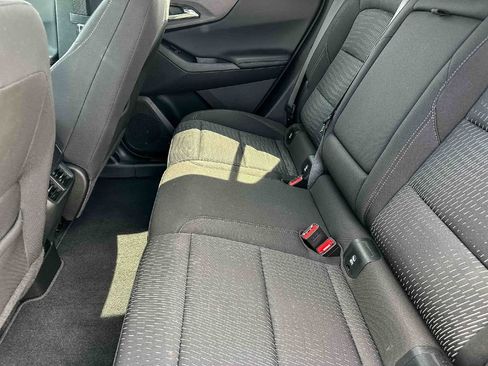 Used 2025 Chevrolet Equinox LT FWD image 18