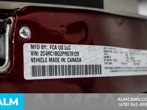 Used 2023 Chrysler Pacifica Touring-L FWD image 47