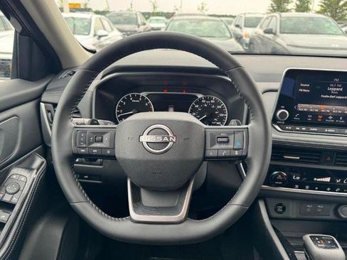 Certified 2026 Nissan Rogue SV FWD image 12