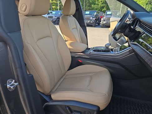 Used 2023 Audi Q8 Premium Plus w/ Premium Plus Package AWD/4WD image 10