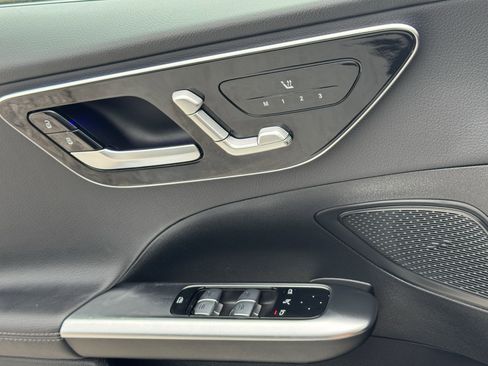 Used 2025 Mercedes-Benz C 300 4MATIC Sedan image 27