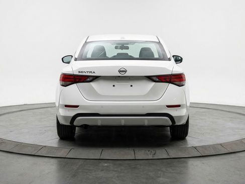 Used 2025 Nissan Sentra SV image 7