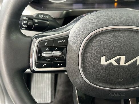 Used 2022 Kia Sorento SX image 24