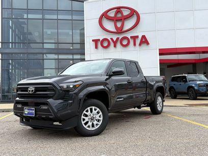 New 2025 Toyota Tacoma SR5