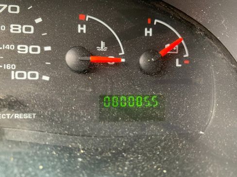 Used 2005 Ford E-250 and Econoline 250 image 5