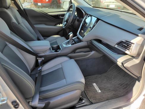 Used 2025 Subaru Outback Onyx Edition image 12