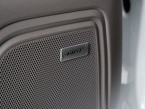 New 2026 Porsche Macan image 7